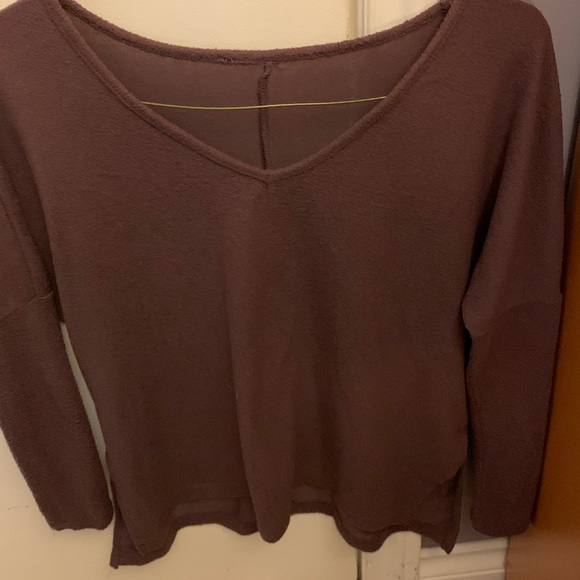 Ladies size small long sleeved top - Picture 2 of 2